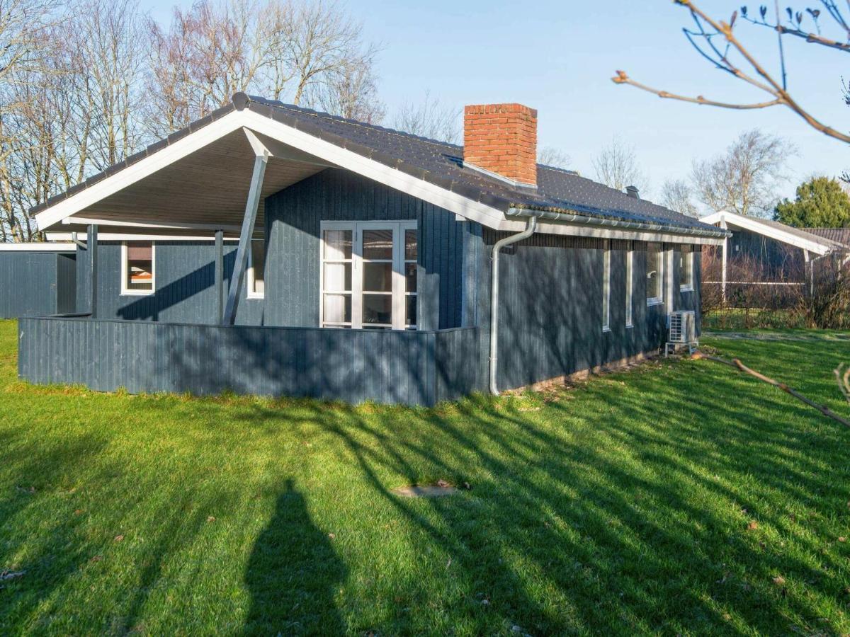 8 Person Holiday Home In B Rkop Egeskov  Esterno foto